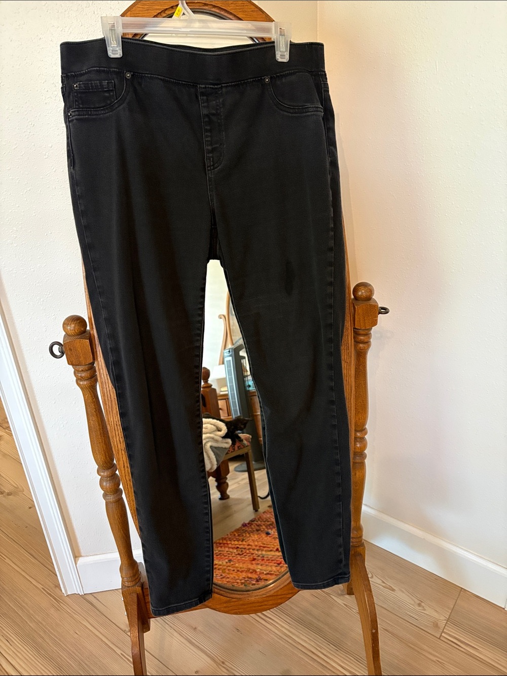 Essentials Black Skinny Women's Jeans
